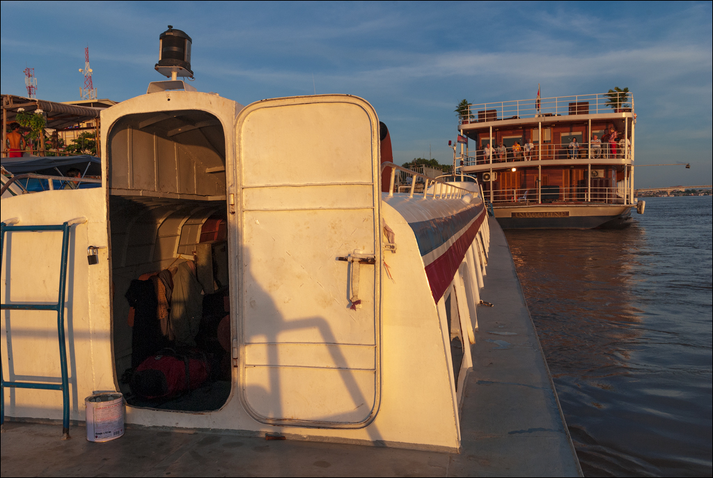 PhnomPehn TonleSap Nov2009 025